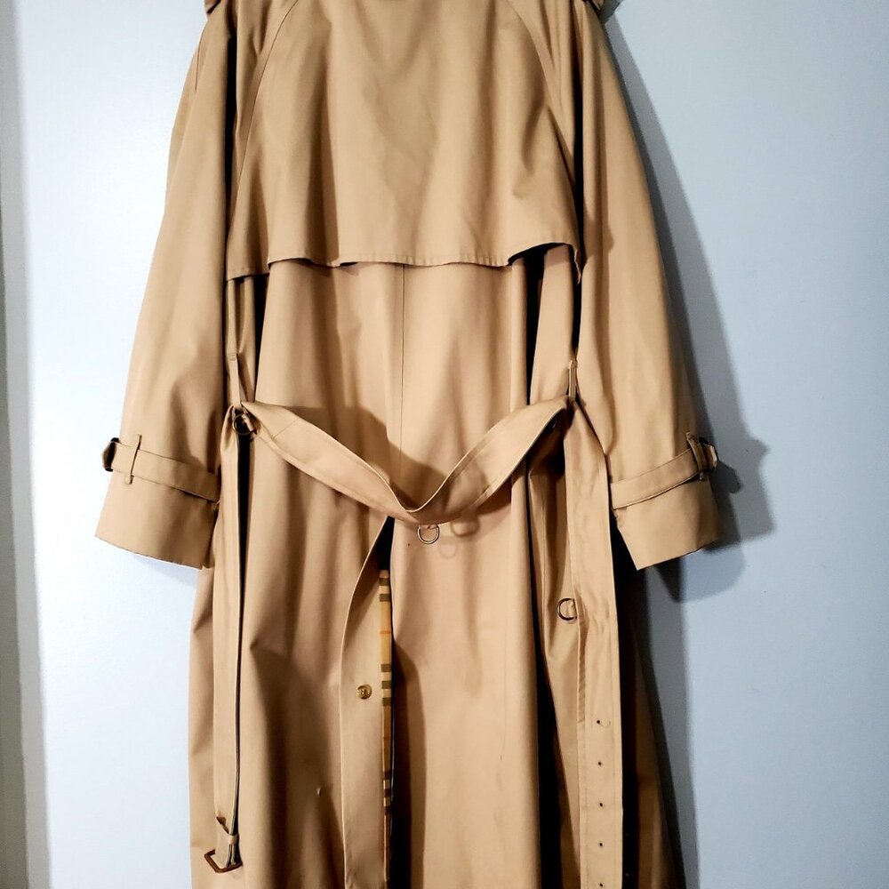 Vintage Burberry Trench Coat Removable Liner Wool, Classic, Timeless - Picture 3 of 16